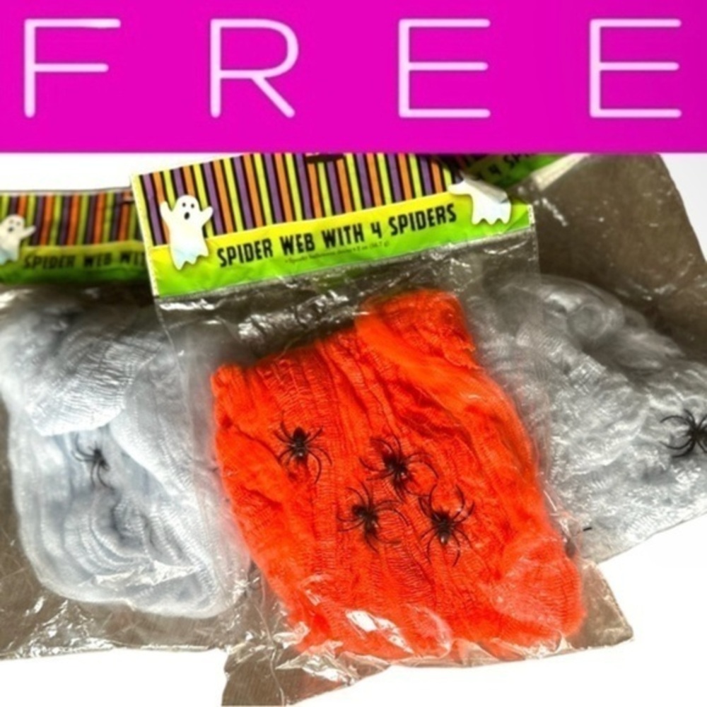 𝙁𝙍𝙀𝙀 🕷️🕸️ New bag of spiderwebs with spiders - spooky Halloween decor